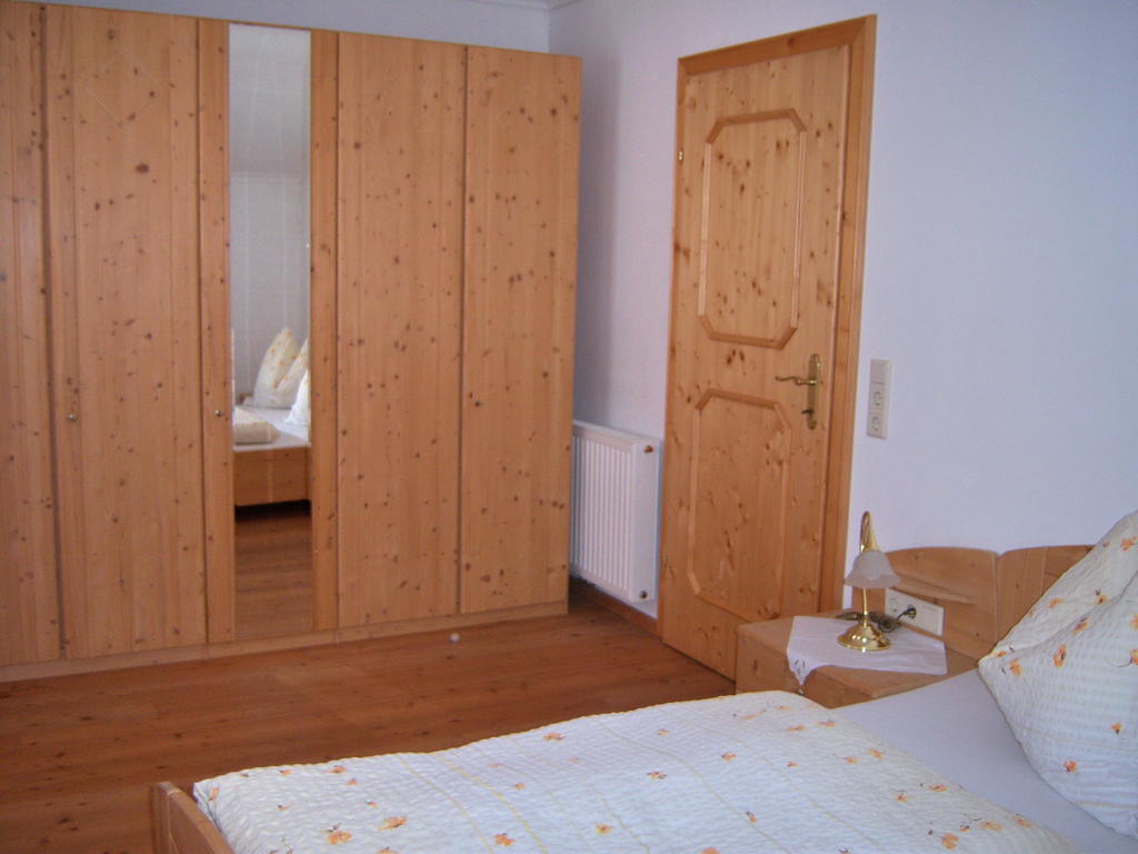 Appartement zum Rössl Ramsau am Dachstein Zimmer foto